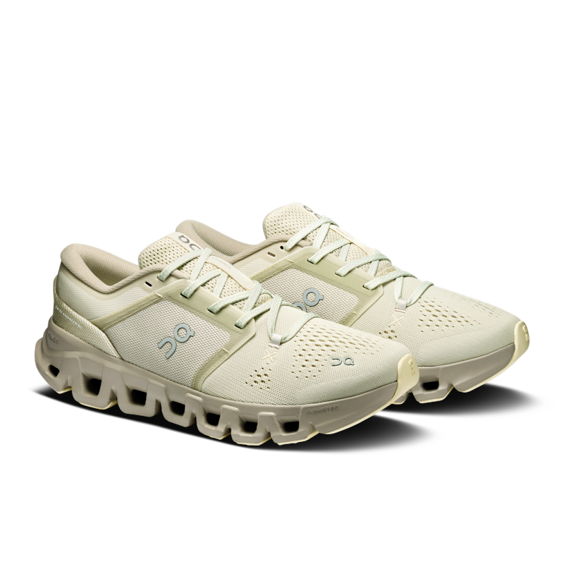 Women's Cloud X 5