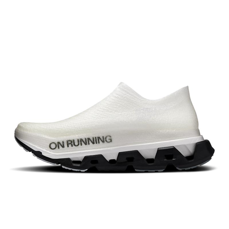 Unisex LightSpray Cloudmonster 3 Hyper - Black | Apollo