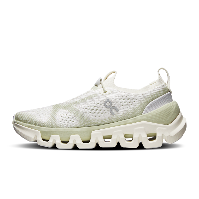 Women's Cloud X Tempo FP Movement