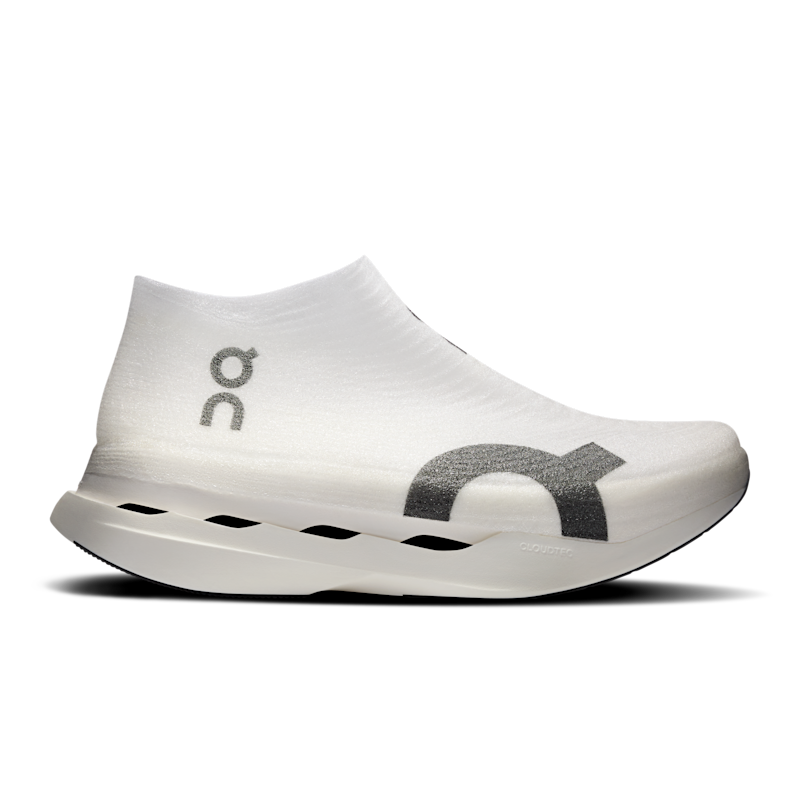 Unisex LightSpray Cloudboom Strike - White | Black