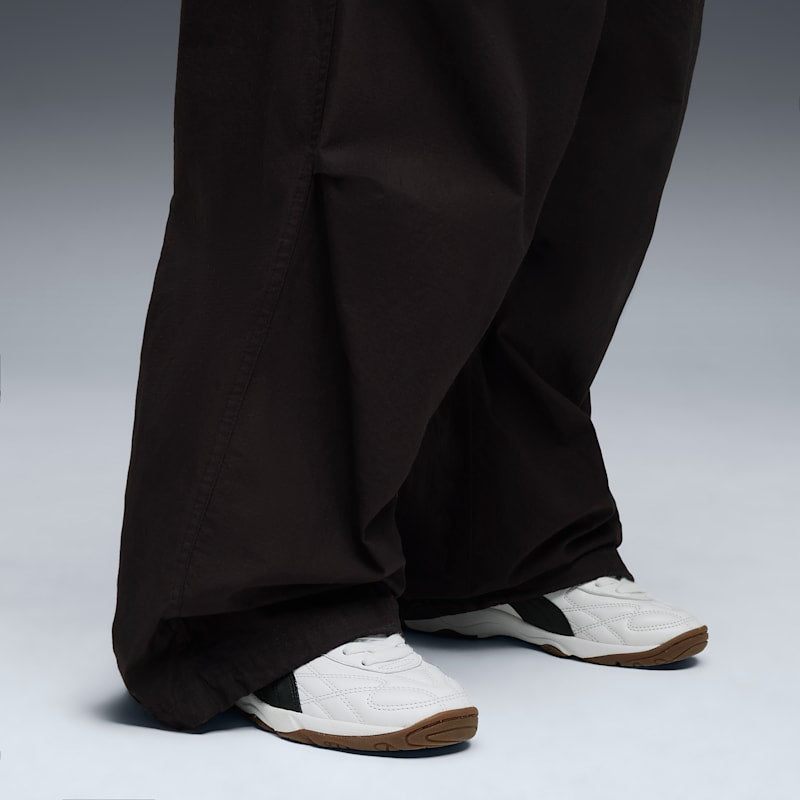 King Indoor Sneakers