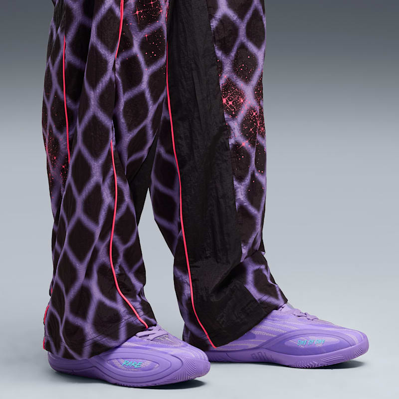 MB.06 Shooting Star Basketball Shoes